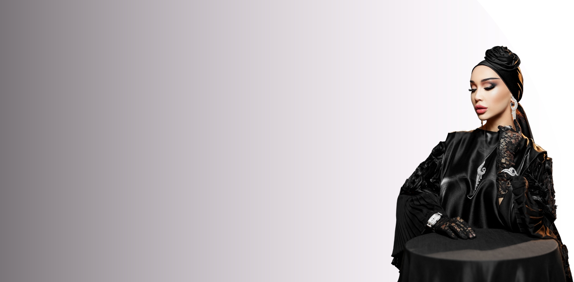 Зебоги дар инҷо<br/> Онро еҳсос намом